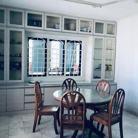 Cozy And Comfortable Homestay In 숭가이 시풋 외부 사진