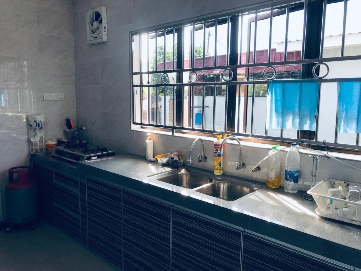 Cozy And Comfortable Homestay In 숭가이 시풋 외부 사진